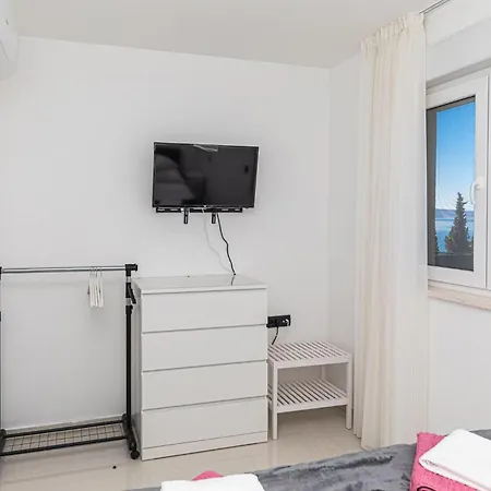 Apartment Cozy In Seget Donji With Wifi *