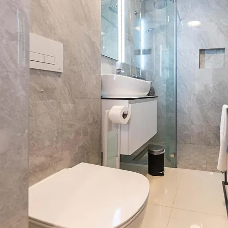 Gorgeous In Seget Donji *