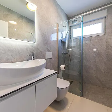 Beautiful In Seget Donji With Kitchen Trogir