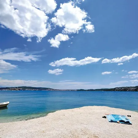 Cozy In Seget Donji With Wifi Trogir